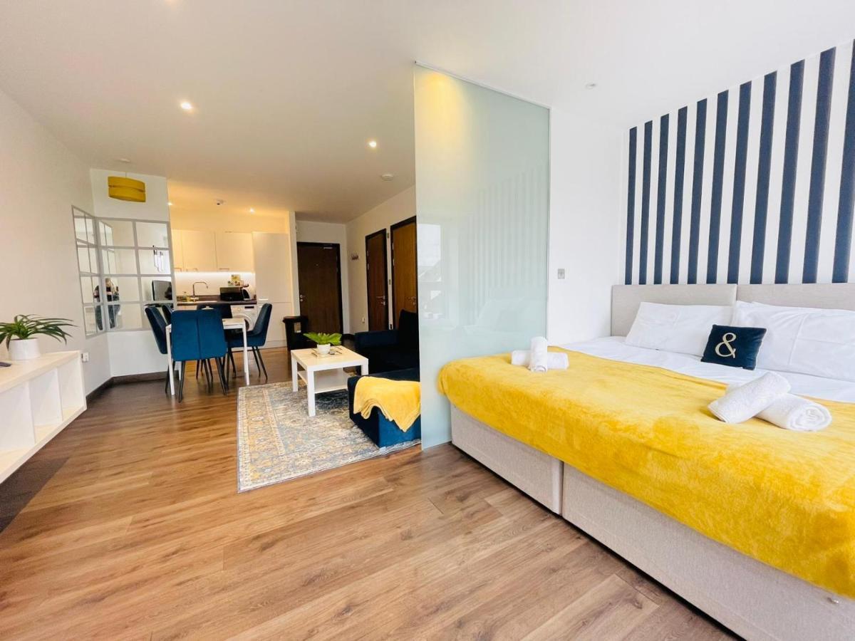 Park Street Apartment Luton By Hostaguest Экстерьер фото